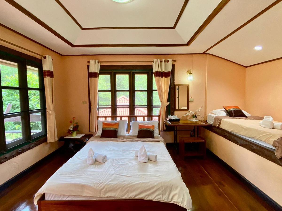 Hotel Baanphuthadol Mae Hong Son Esterno foto