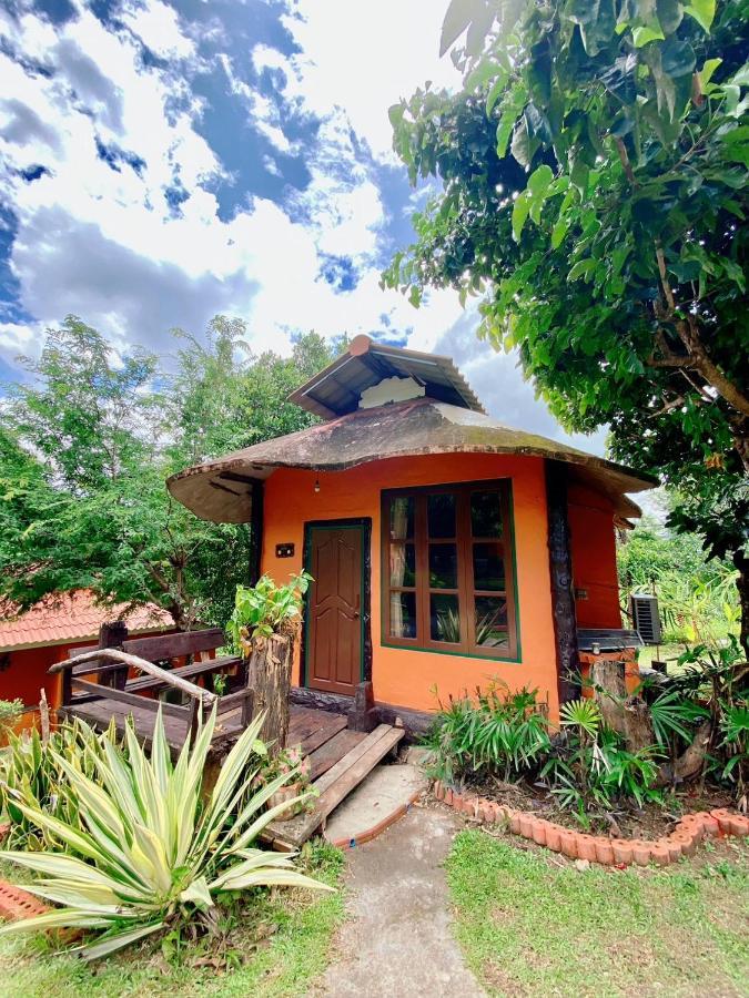 Hotel Baanphuthadol Mae Hong Son Esterno foto