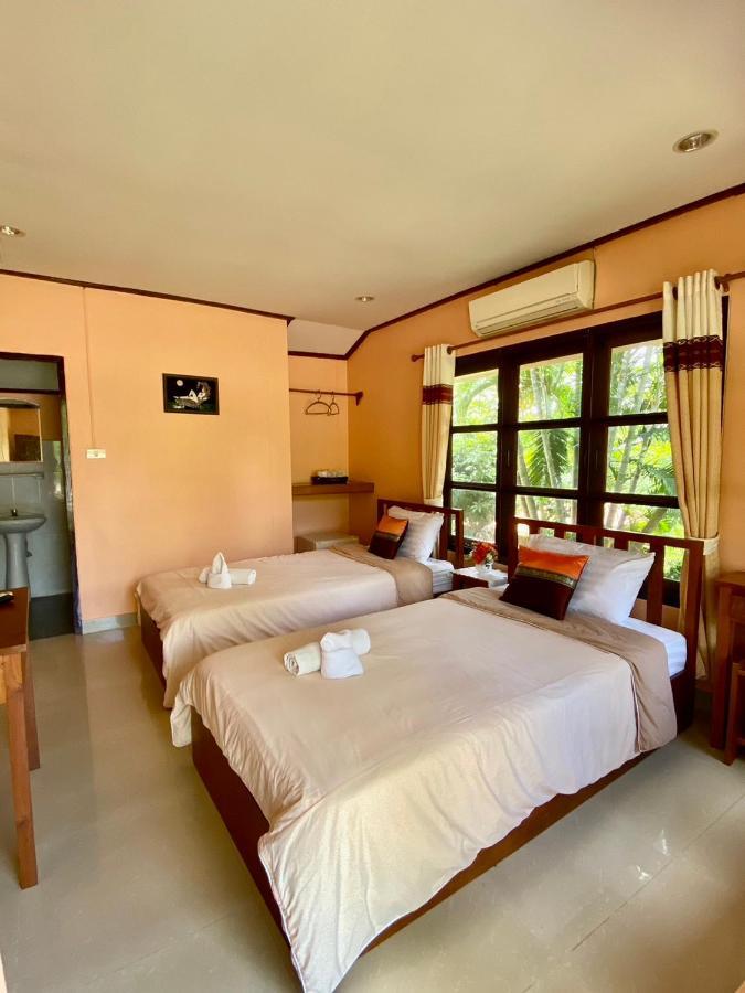 Hotel Baanphuthadol Mae Hong Son Esterno foto