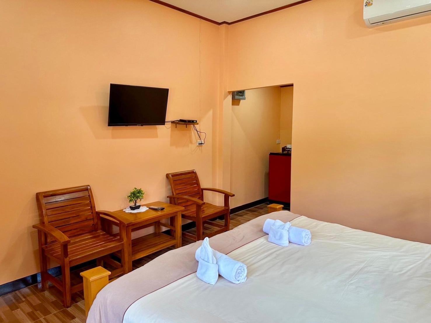 Hotel Baanphuthadol Mae Hong Son Esterno foto