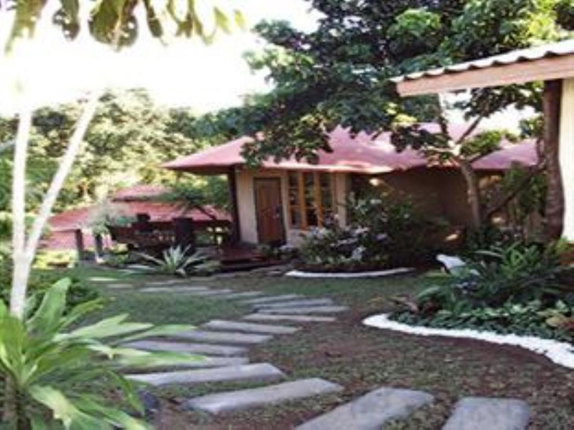 Hotel Baanphuthadol Mae Hong Son Esterno foto